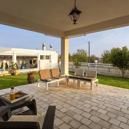 Alexandra - Isulatravel Villa